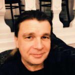 Jonathan entspannt sich im Starbucks in Heidelberg Jonathan entspannt sich im Starbucks in Heidelberg