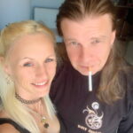 Schnappschuss für ein Introvideo über Frieden und Liebe in der Welt für Pockehuhn Schnappschuss für ein Introvideo über Frieden und Liebe in der Welt für Pockehuhn