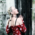 Nicki post für ein spontanes Fotoshooting in London… Nicki post für ein spontanes Fotoshooting in London...