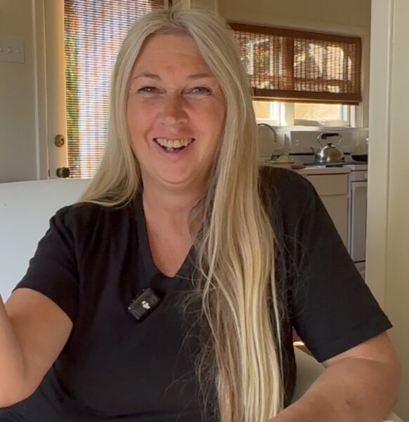 Nikki York Reise nach Los Angeles im März